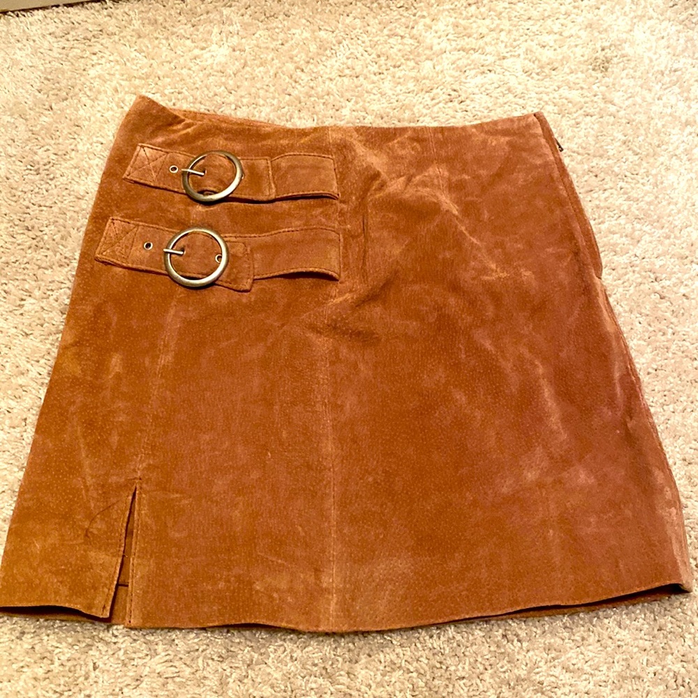 Suede skirt with buckle detail